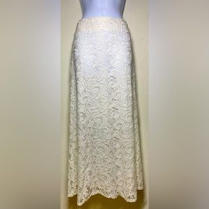 BEAUTIFUL lace Maxi Skirt 🤍